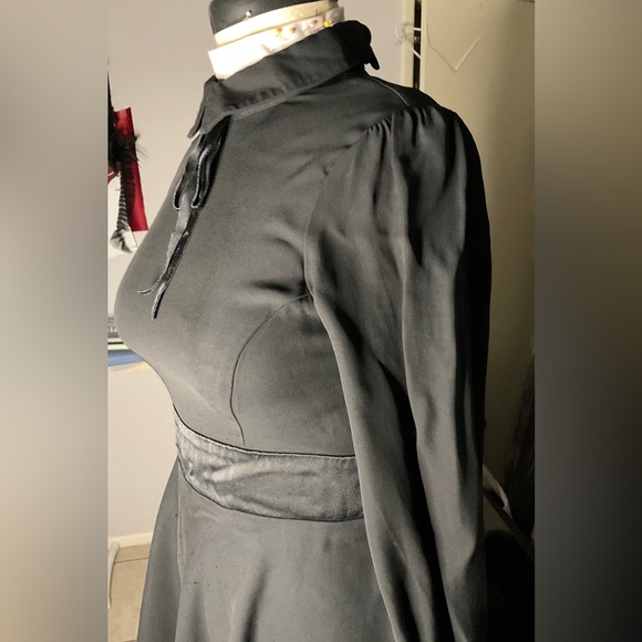 High collar “Wednesday Addams” mini dress - Picture 3 of 6